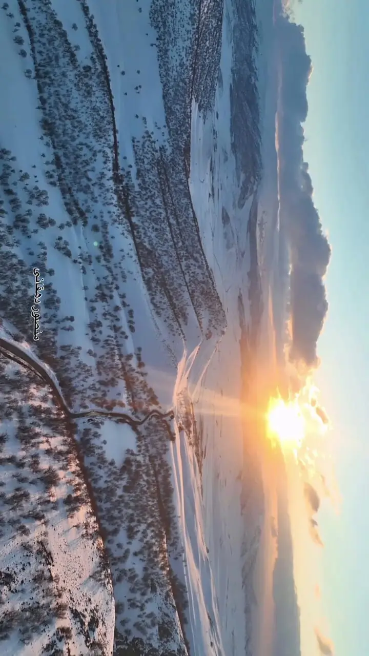 فیلم مسیر آبشار بیشه در غروب آفتاب