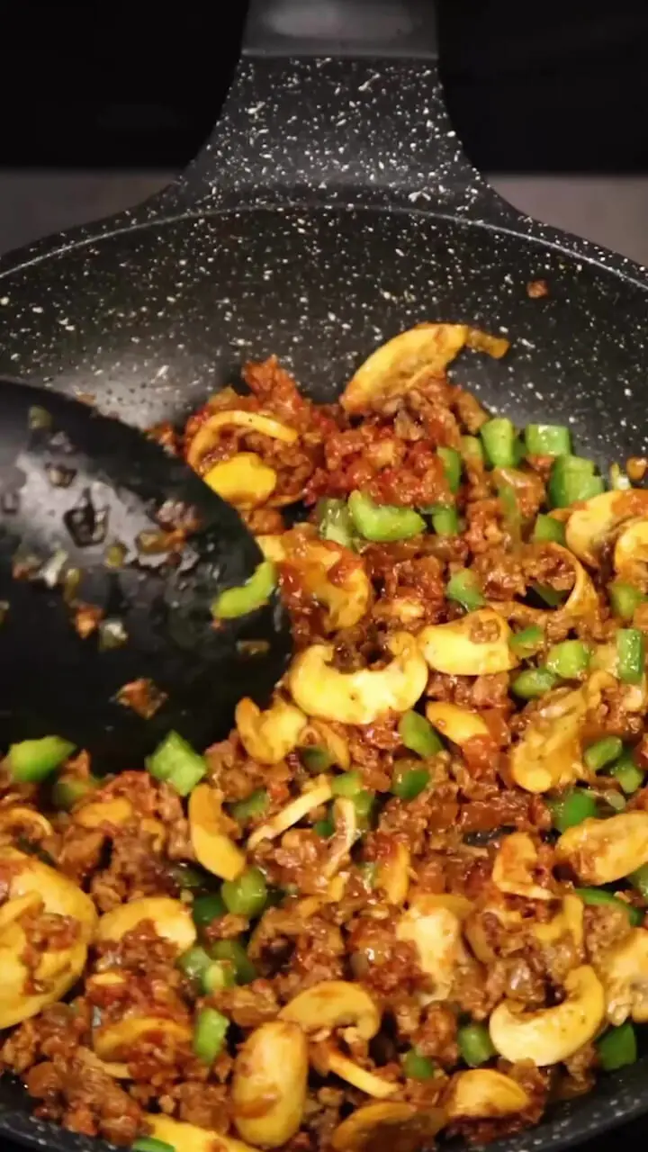 فیلم طرز تهیه رولت گوشت و پنیر