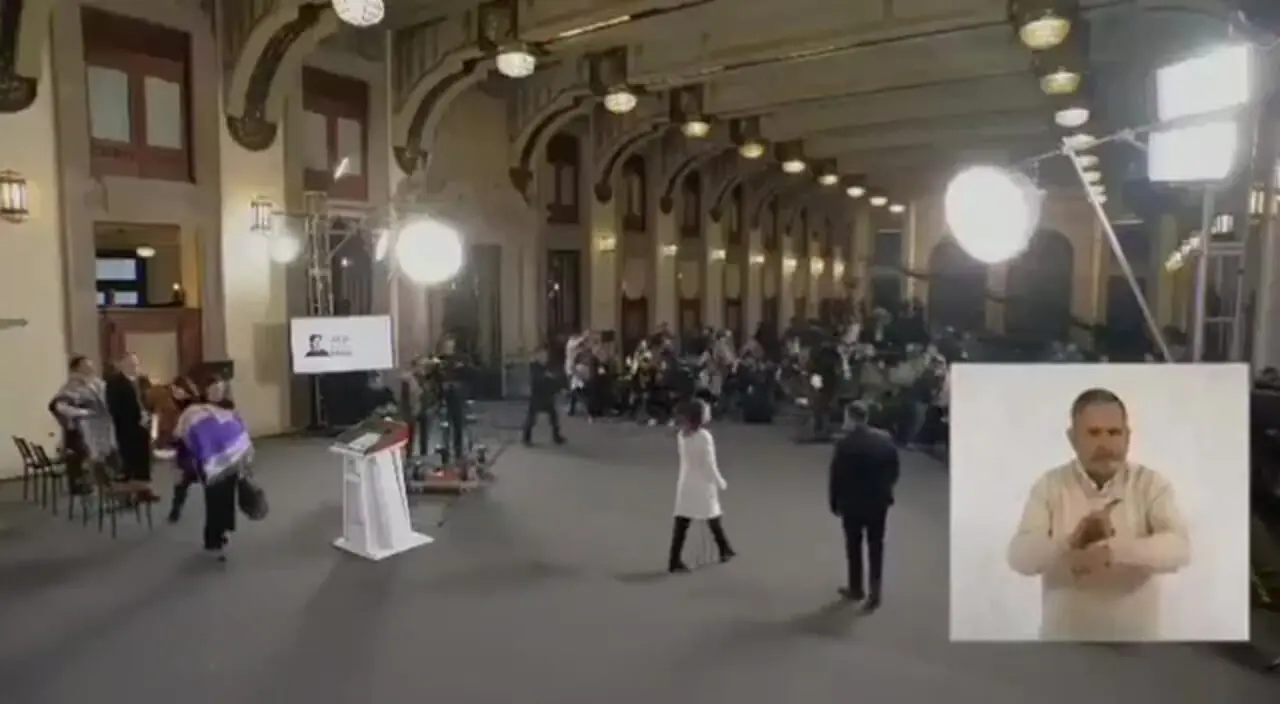 فیلم /  زلزله 6.5 ریشتری  کنفرانس خبری رئیس‌جمهور متوقف شد