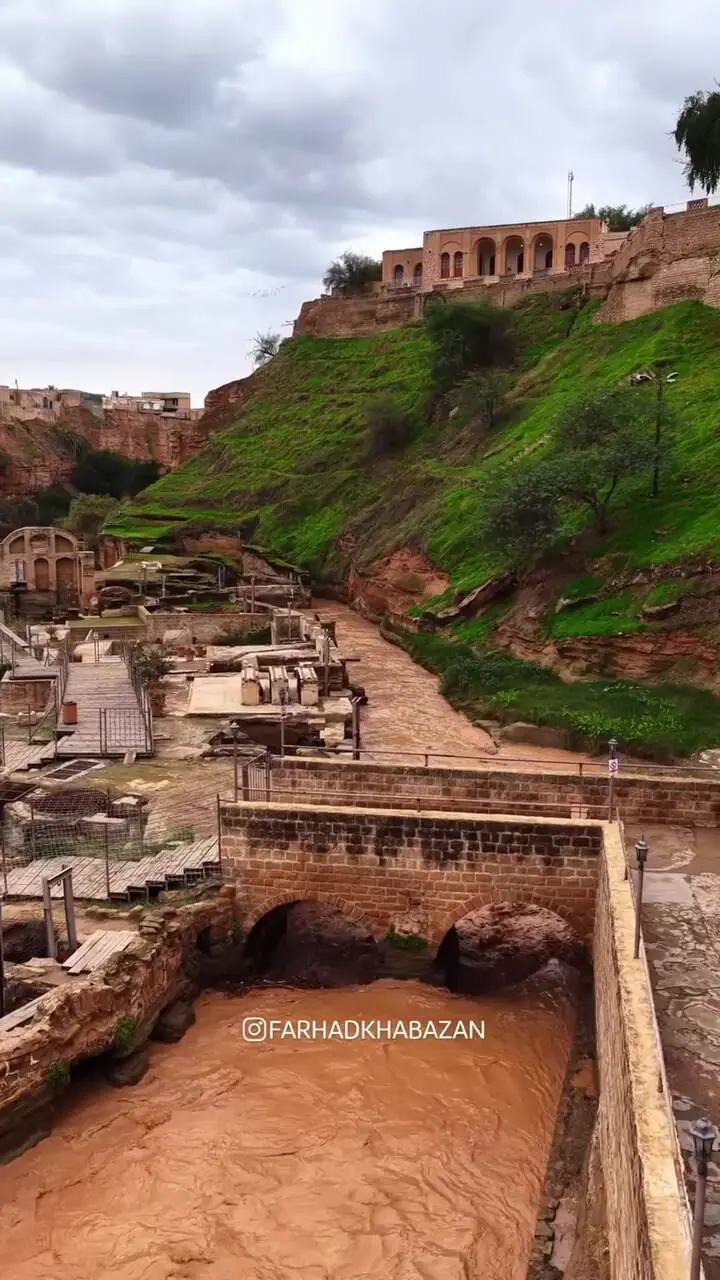 فیلم جریان سیلاب و پل ها و کانال های شوشتر