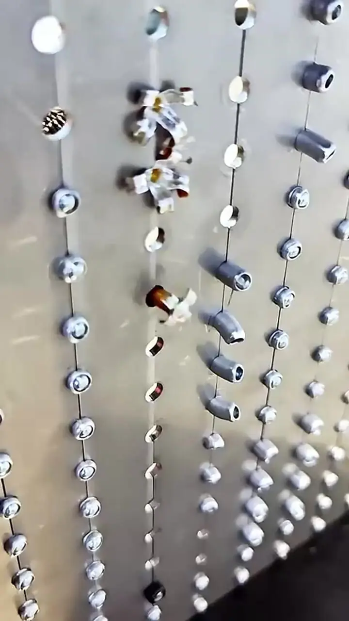 فیلم ظرافت و خشونت فلز در پرچ چهارگلبرگی