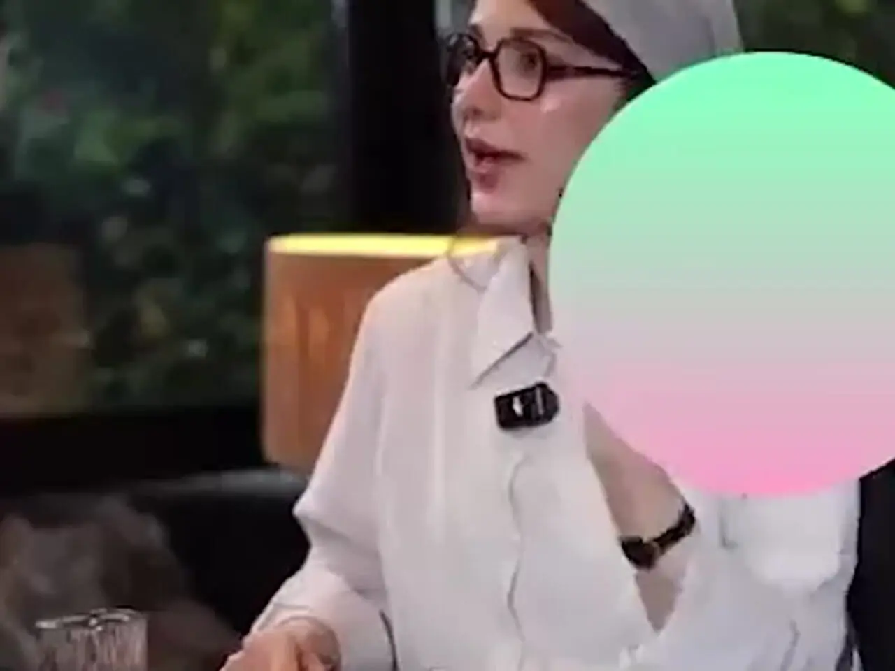 فیلم / روشنک گرامی : همسر مورد علاقم باید پولدار باشه، خنگ نباشه، حرف نزنه، من هتل 5 ستاره میرم/ قبلا میگفتم من خرجشو میدم ولی الان ....