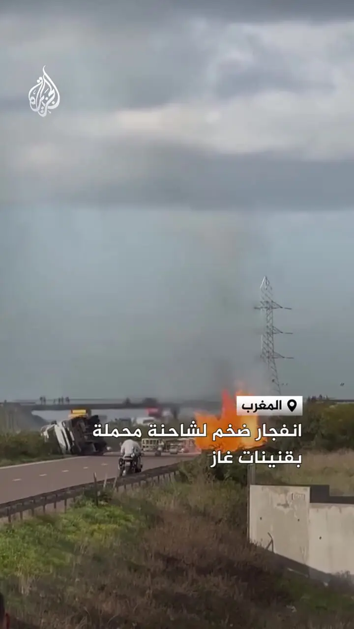 فیلم انفجار ترسناک کامیون گاز در جاده