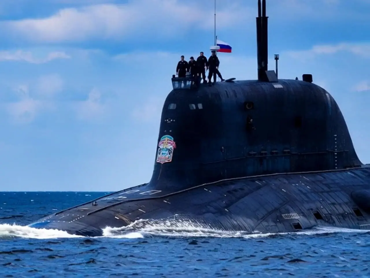 فیلم اسکورت زیردریایی روسیه از نفتکش ونزوئلایی مقابل آمریکا