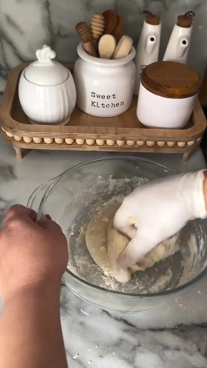 فیلم طرز تهیه پیراشکی آسان