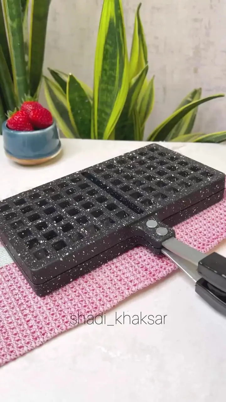 وافل خانگی ساده و لذیذ: راهنمای کامل برای آماده‌سازی در خانه 