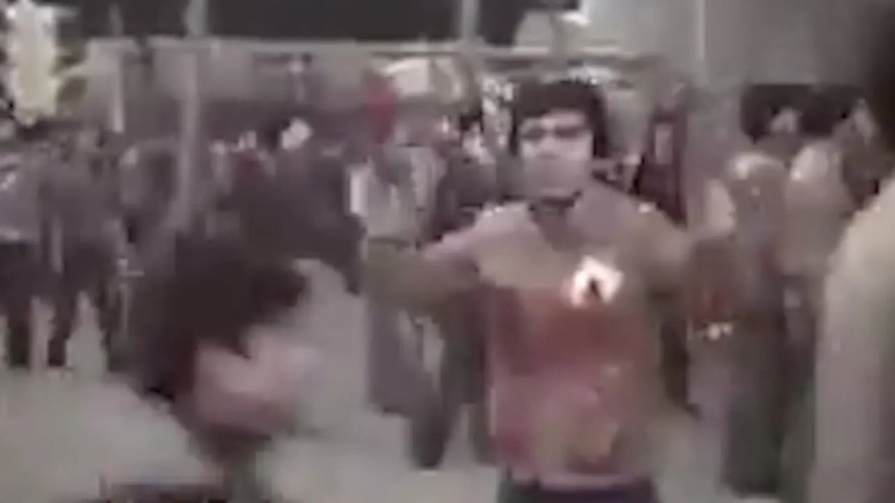 نماهنگ ورود امام خمینی (ره) با اجرای ماندگار رضا رویگری