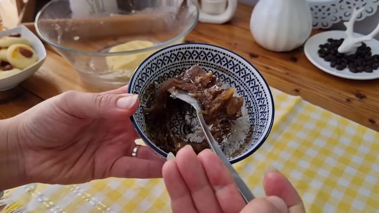 فیلم طرزتهیه لطیف ترین رول خرمایی 