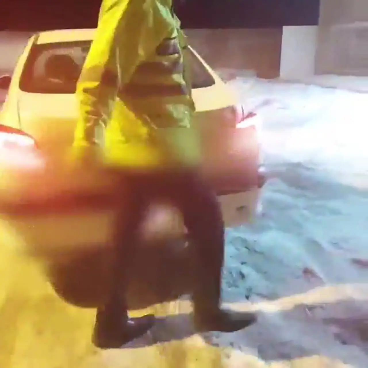 فیلم تعقیب و گریز پلیسی خودروی سرقتی و دستگیری سارق در جاده چالوس توسط پلیس راه ولی‌آباد