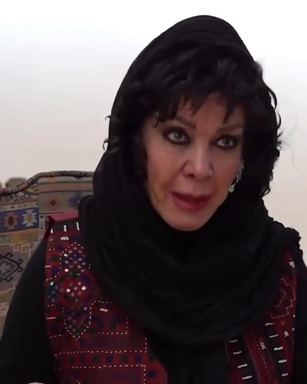 فیلم بغض فرزانه کابلی برای اولین جشنواره فجر بدون هادی مرزبان / هادی الان هم اینجاست/ من گمش کردم اما مطمئنم اینجاست