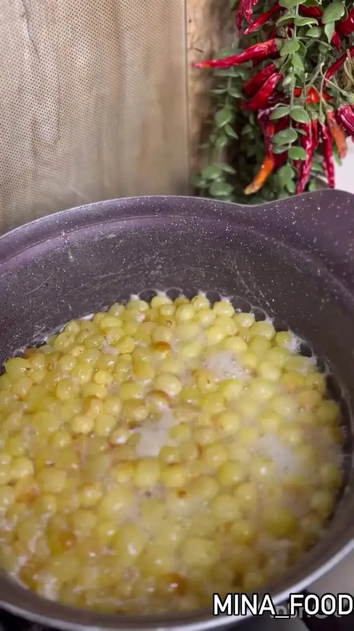 طرز تهیه مربای انگور خوش‌رنگ و شفاف