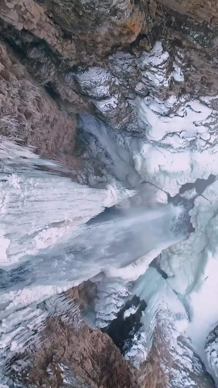 فیلم آبشار کرکری / زمزمه آب در دل سبلان