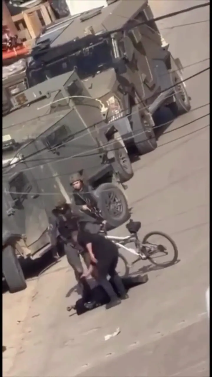 فیلم برخورد خشن سرباز اسرائیلی با نوجوان در قلقیلیه