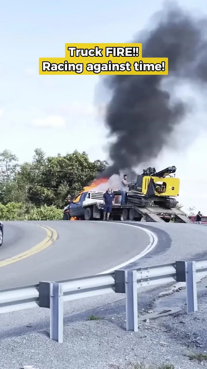 فیلم آتش گرفتن خودرو حمل جرثقیل در ایالات آریزونا آمریکا