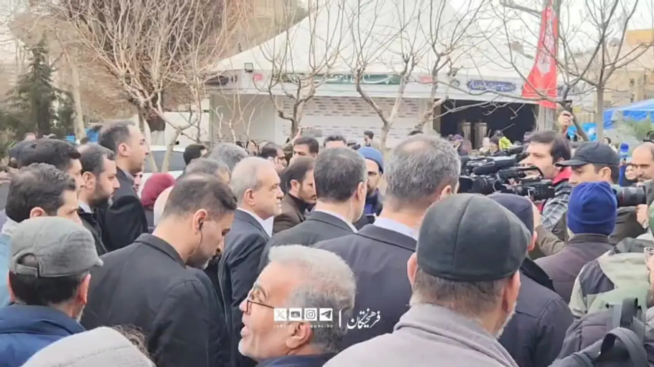 فیلم حضور پزشکیان در مراسم ۲۲ بهمن