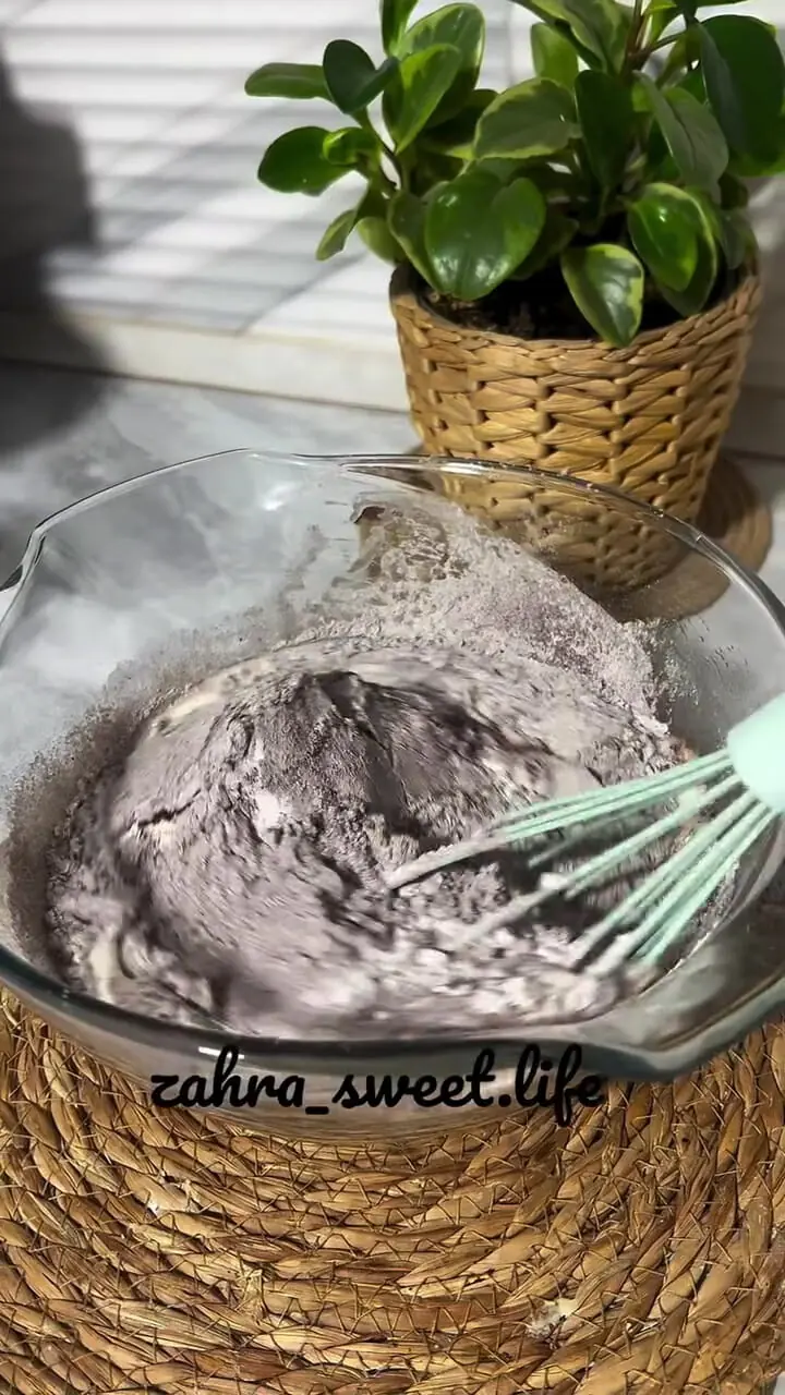 فیلم طرز تهیه کاپ کیک شکلاتی خانگی با طعمی بی‌نظیر