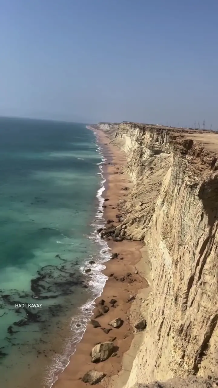 فیلم ساحل زیبا و دیدنی کُمب در چابهار