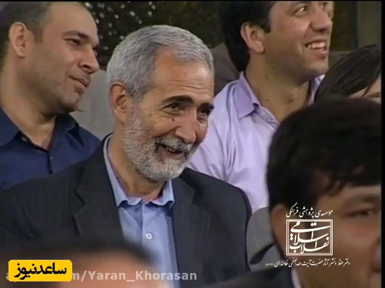 فیلم/ خنده رهبر انقلاب به شعر جوان مجرد: خروس با مرغ است / شده ام از خروس هم بدتر