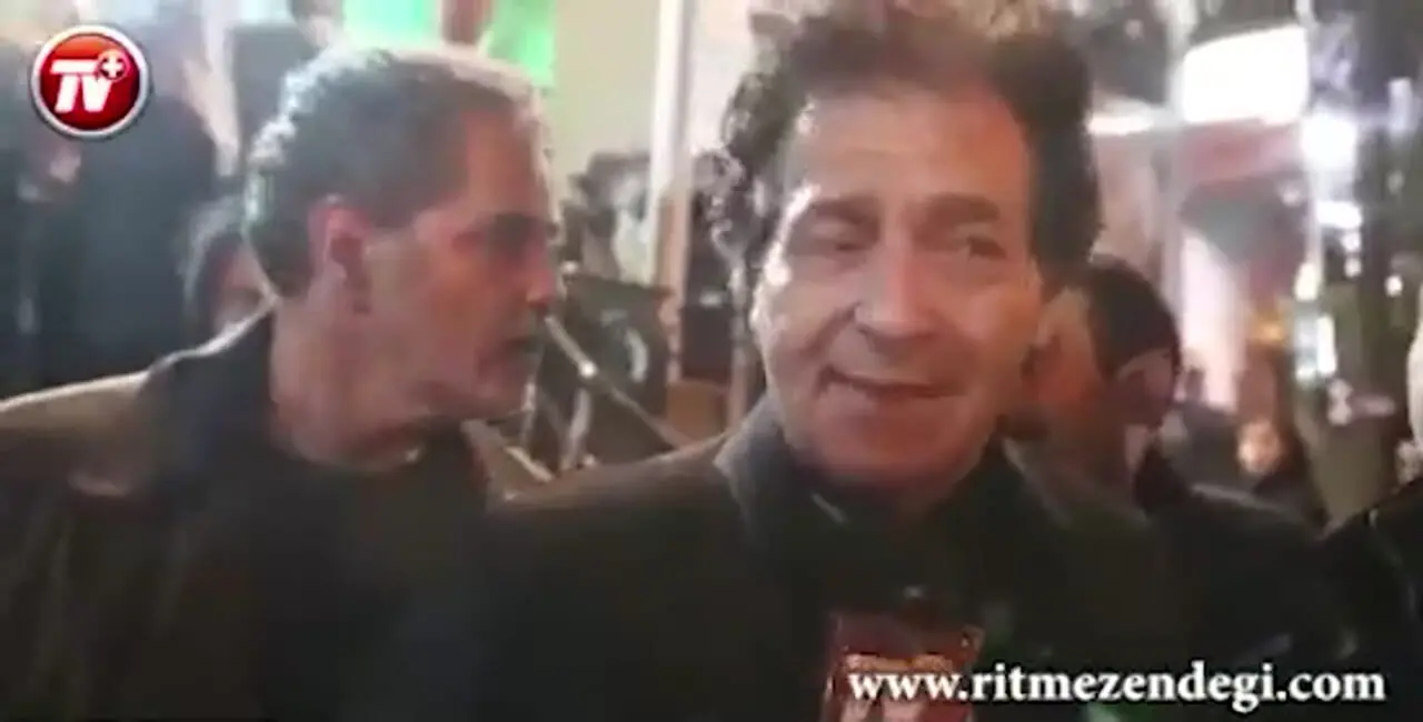 فیلم  مراسم ختم باشکوه پدر شهاب حسینی /  از حضور زن اولش پرچهر قنبری، امیر جعفری، علیرضا قربانی، لاله اسکندری تا چیدن میزعزایی پر از حلوا و قرابیه  به سبک آذری ها 