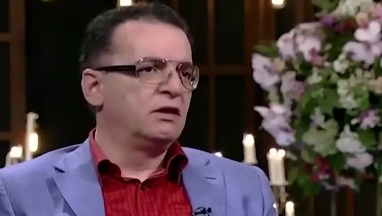 محمدرضا زنوزی در جواب علی ضیا: من تعارف ندارم ماشین احمدی نژاد رو من نخریدم ولی کار خیریه