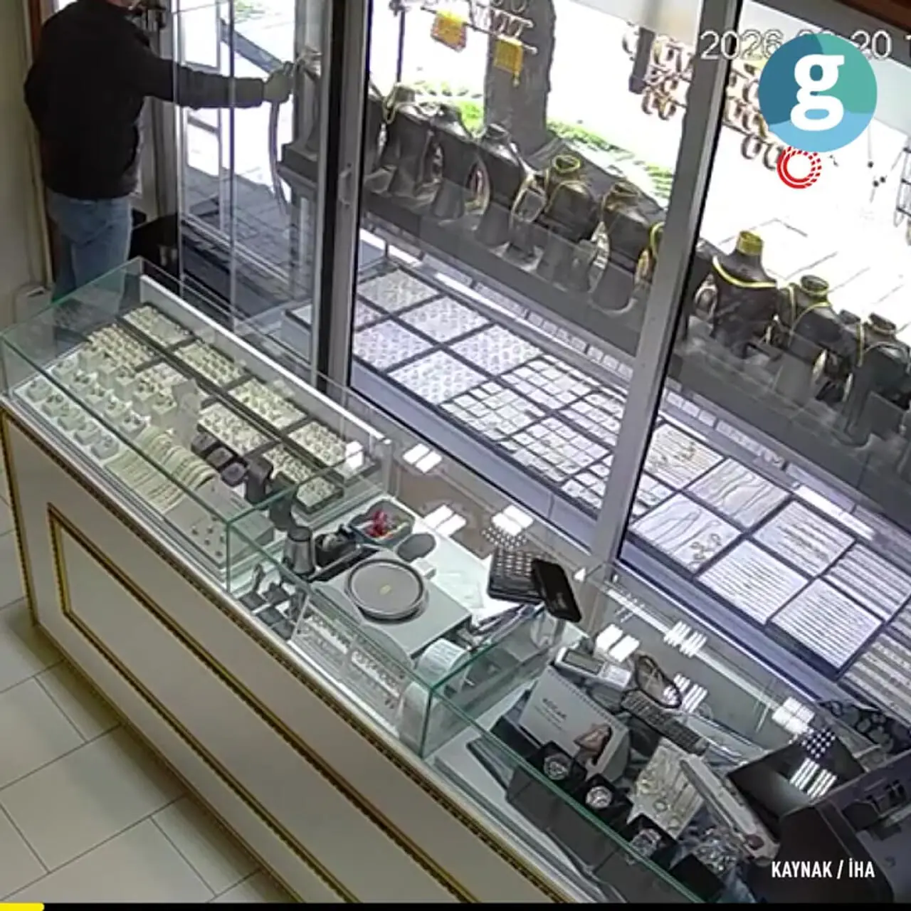 فیلم سرقت نافرجام از طلافروشی در ینی شهیر