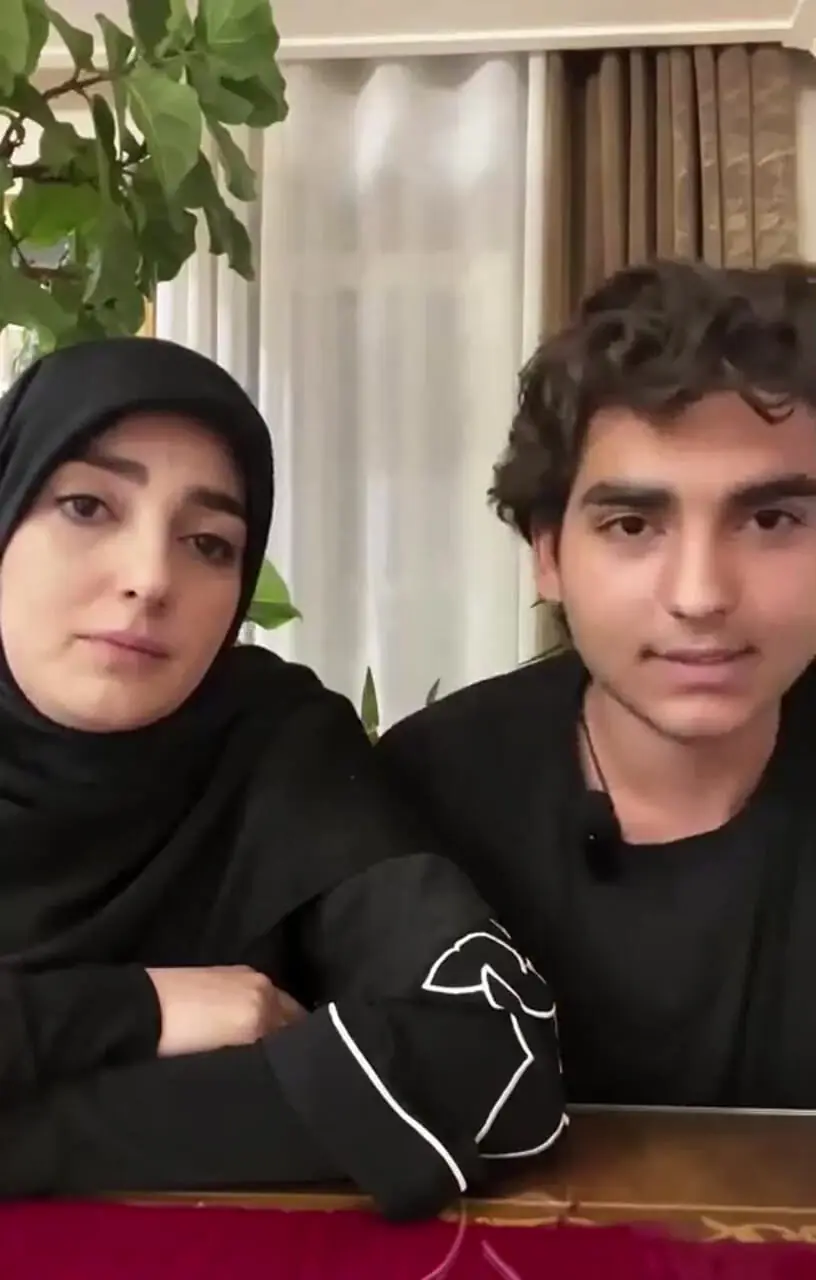 فیلم گریه های ستاره سادات قطبی برای پسرش از شوهر اولش/ امیرعلی: به مامانم افتخار میکنم، آقا شهرام شکیبا رو به اندازه پدرم دوسش دارم