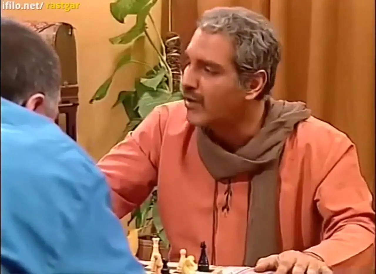 فیلم/ استاد بزرگ شطرنج فقط شیرفرهاد:اَسبه هم اُریب حرکت وَکُنه هم جُفتک وَندازه 