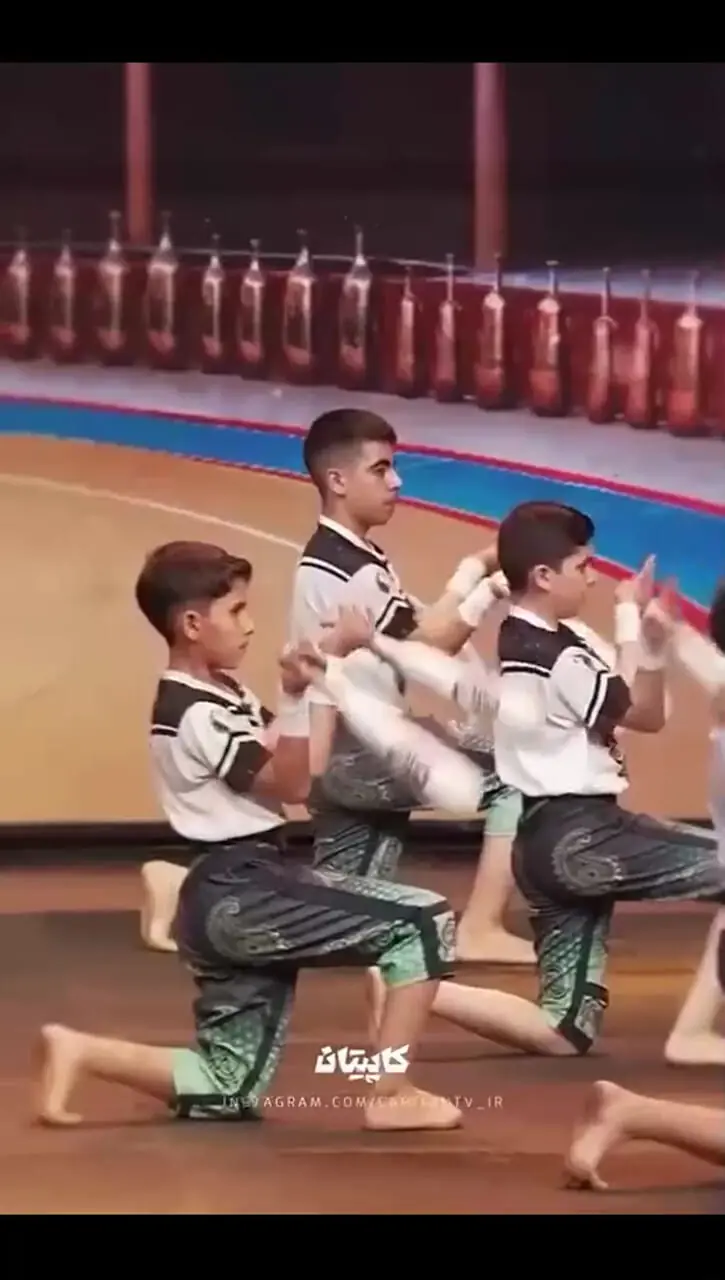 فیلم/ برنامه کاپیتان /  اجرای احساسی گروه «پوریای ولی»