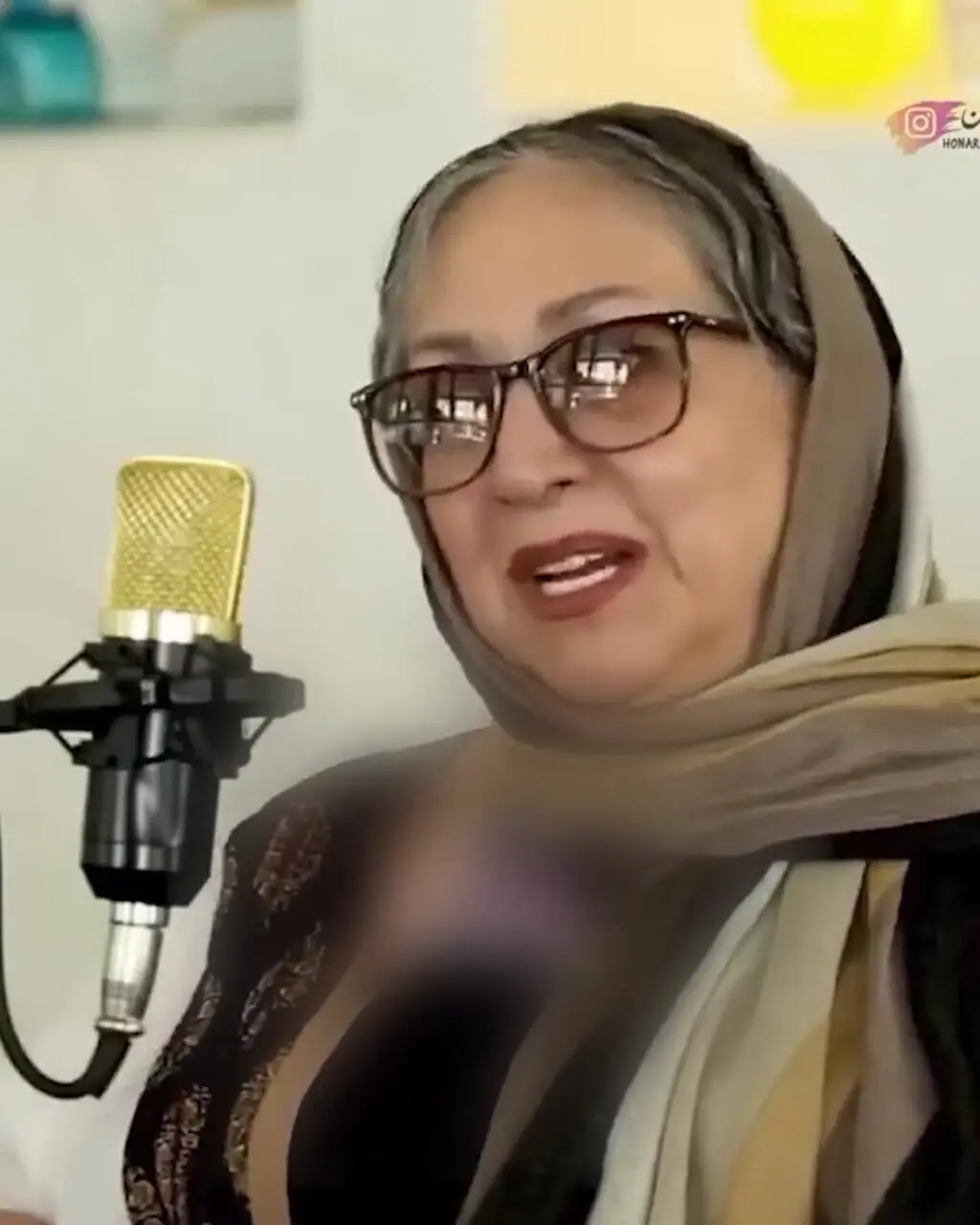 فیلم/ مریم سعادت: با پیر شدنم خداوکیلی هیچ مشکلی ندارم اگه مشکل داشتم موهامو رنگ می کردم/ همیشه دلم میخواست زود پیر بشم ولی یه عده می خوان تو ذوقت بزنن