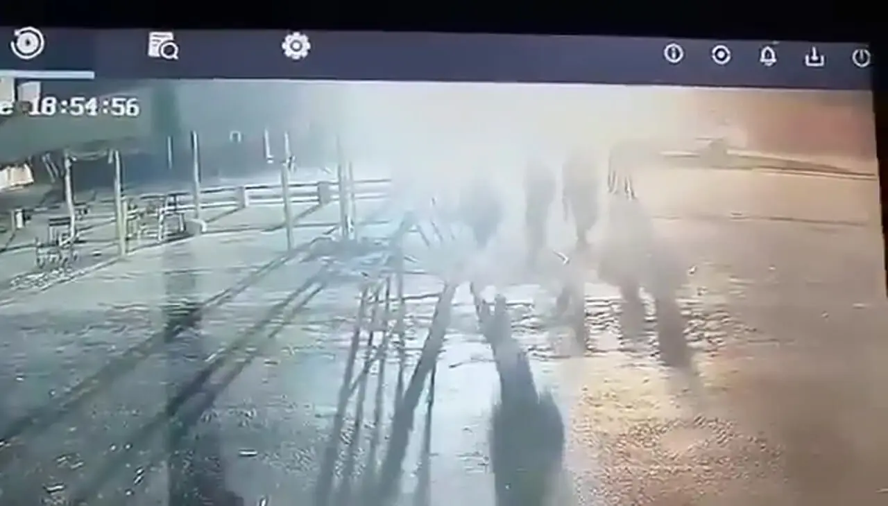 یک بمب‌گذار انتحاری طالبان خود را در ایست بازرسی پاکستان منفجر کرد