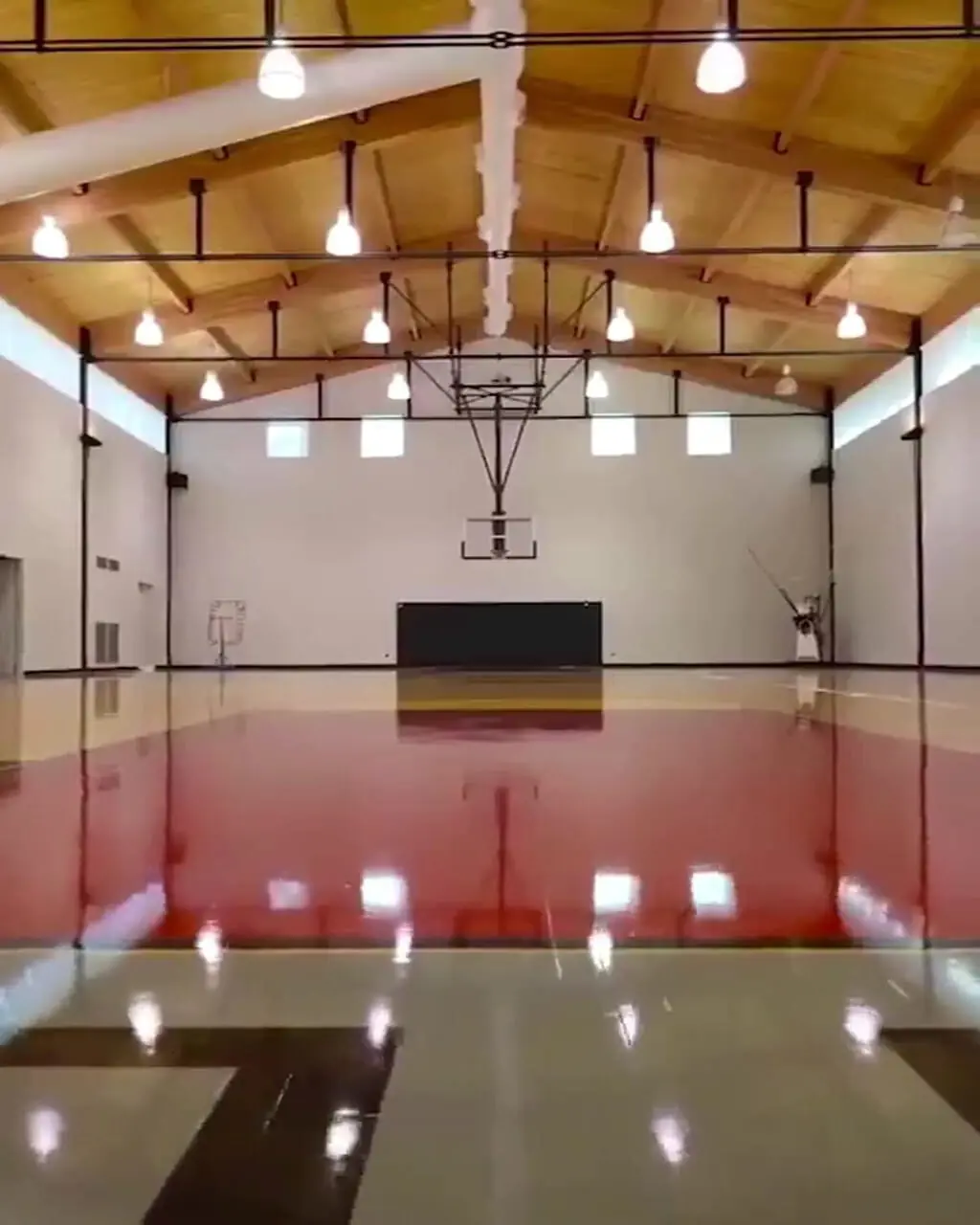 فیلم عمارت فوق لاکچری مایکل جردن در شیکاگو