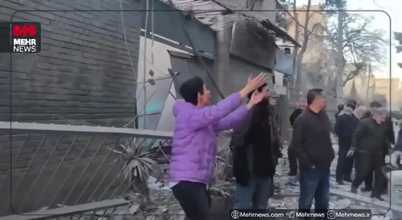 فیلم آوار شدن خانه‌های مردم در منطقه هفت حوض