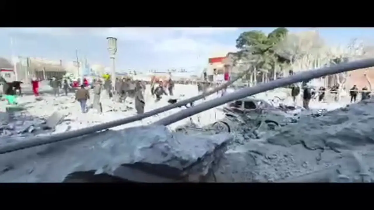 فیلم / اینجا تهران؛ لحظاتی پس از حمله دشمن به فلکه چهارم تهرانپارس