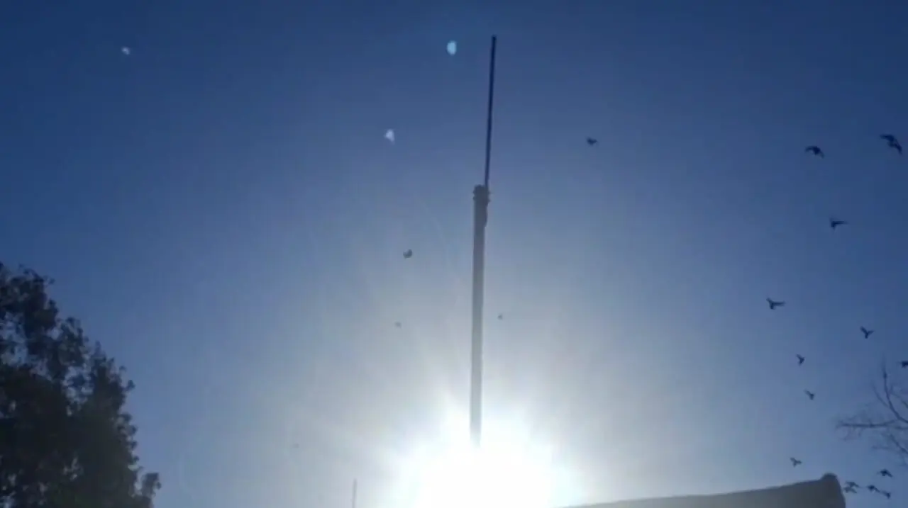 فیلمی از موشک‌های ایرانی بر فراز تل‌آویو و تلاش برای رهگیری آن‌ها