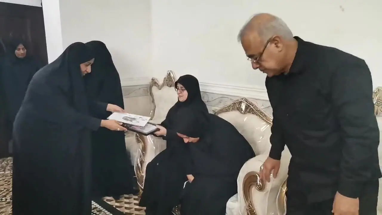 دیدار سخنگوی دولت با خانواده های شهدای مدرسه دخترانه شجره طیبه میناب 