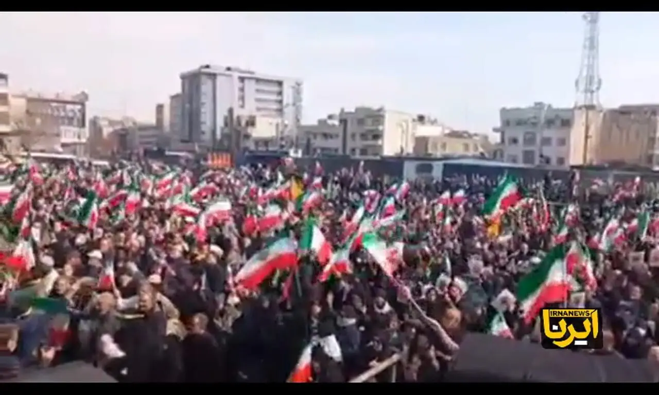 فیلم آغاز آئین بیعت با رهبری، آیت الله سید مجتبی خامنه ای در میدان انقلاب تهران