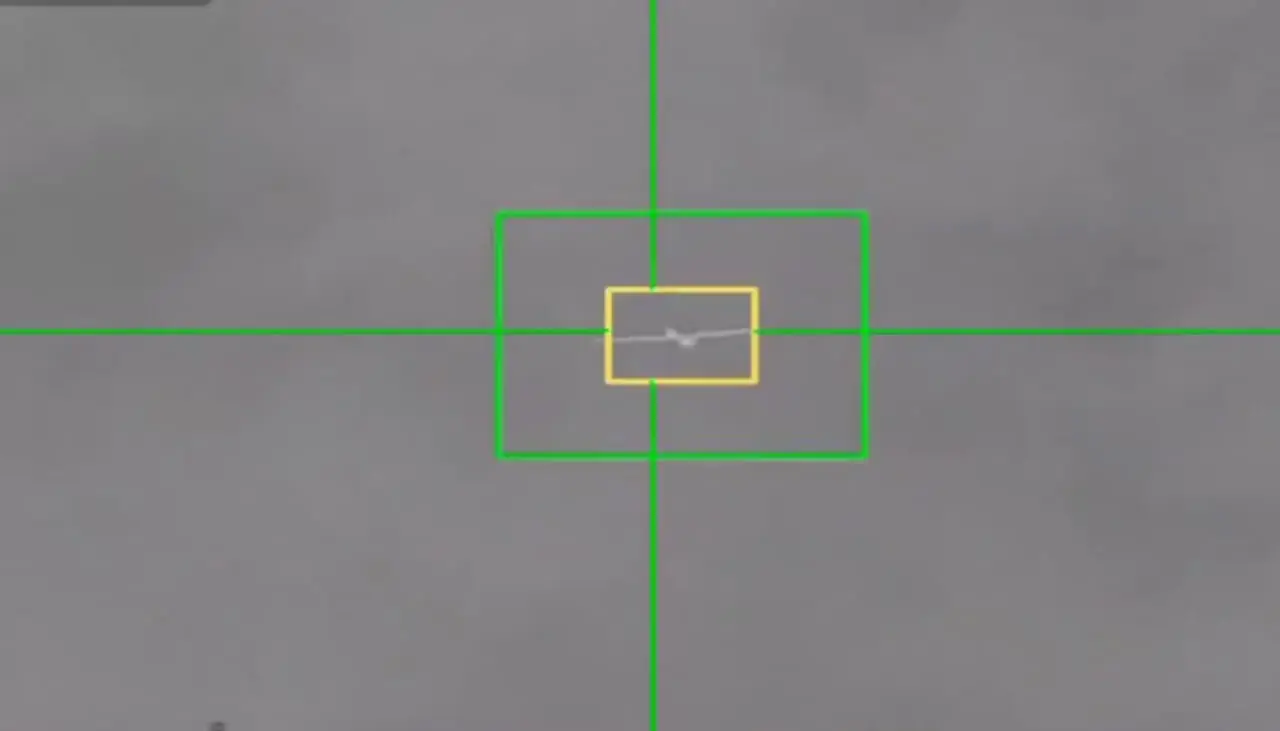 فیلم لحظه انهدام پهپاد پیشرفته هرمس در آسمان تهران