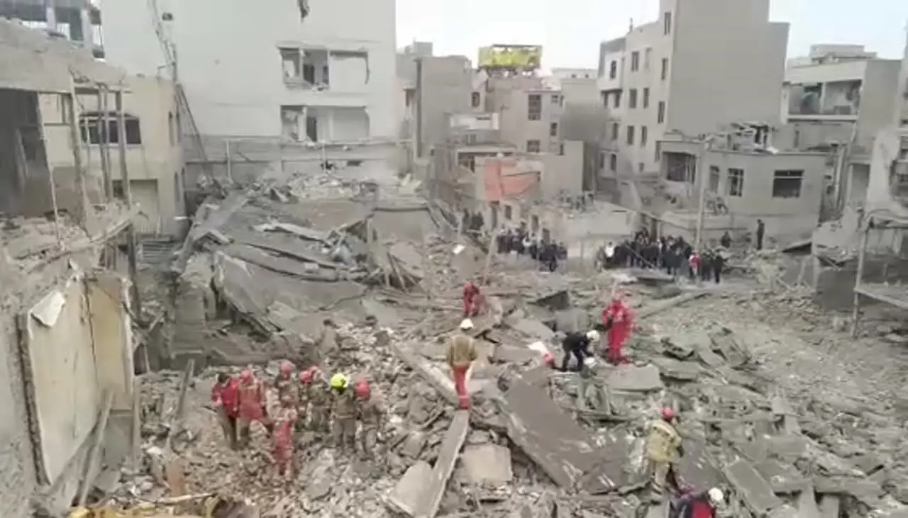 فیلم جگرسوز از نابودی یک محله مسکونی در منطقه جوادیه تهران / 6 عضو خانواده شهید شدند