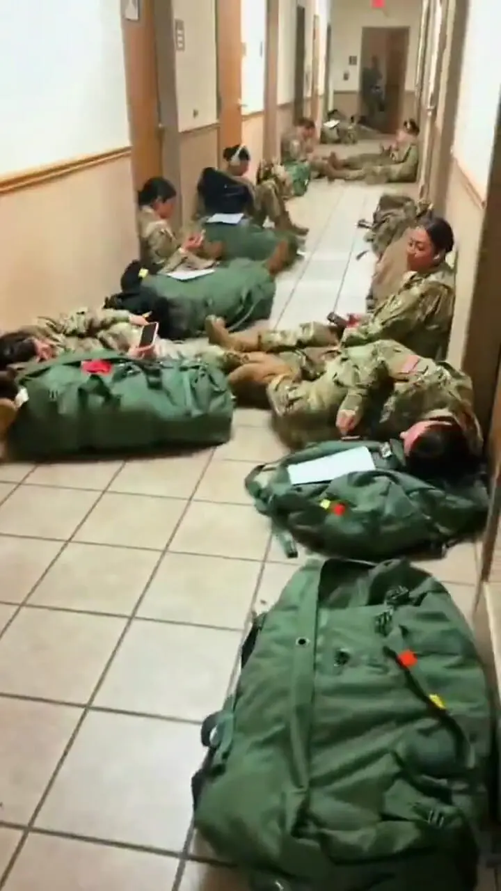 فیلم قایم شدن نیروهای آمریکایی در راهروهای هتل های امارات