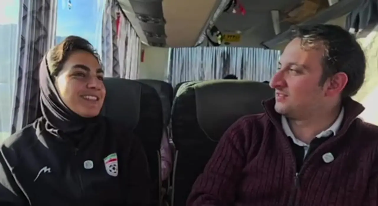 فیلم / ناگفته‌های کاپیتان تیم ملی فوتبال بانوان ایران از پناهندگی تا بازگشت 