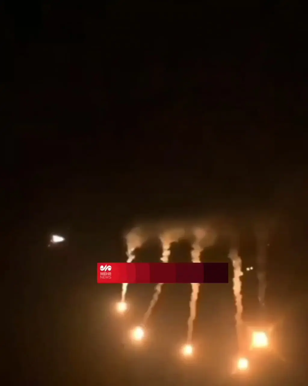 فیلم اسکورت هواپیمای هیئت ایرانی توسط جنگنده ها در آسمان پاکستان / هیئت ایرانی به ریاست دکتر قالیباف وارد اسلام‌آباد شد

