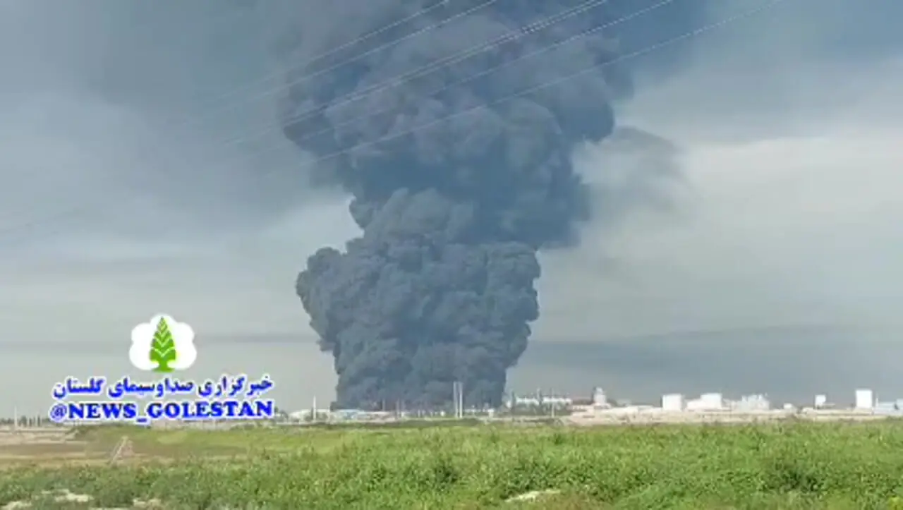 فیلم لحظه آتش سوزی آخرالزمانی کارخانه یونولیت سازی گنبد کاووس 