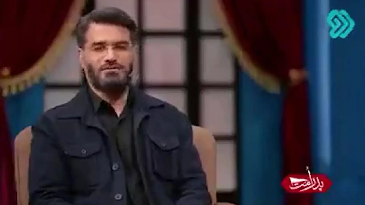 فیلم / ماجرای انگشتر سبز رهبر شهید انقلاب در دست میثم مطیعی/  وقتی انگشتر آقا رو دیدم دلم خواست ولی روم نشد بگم از قضا خودِ آقا این انگشتر رو برای من کنار گذاشته بودند