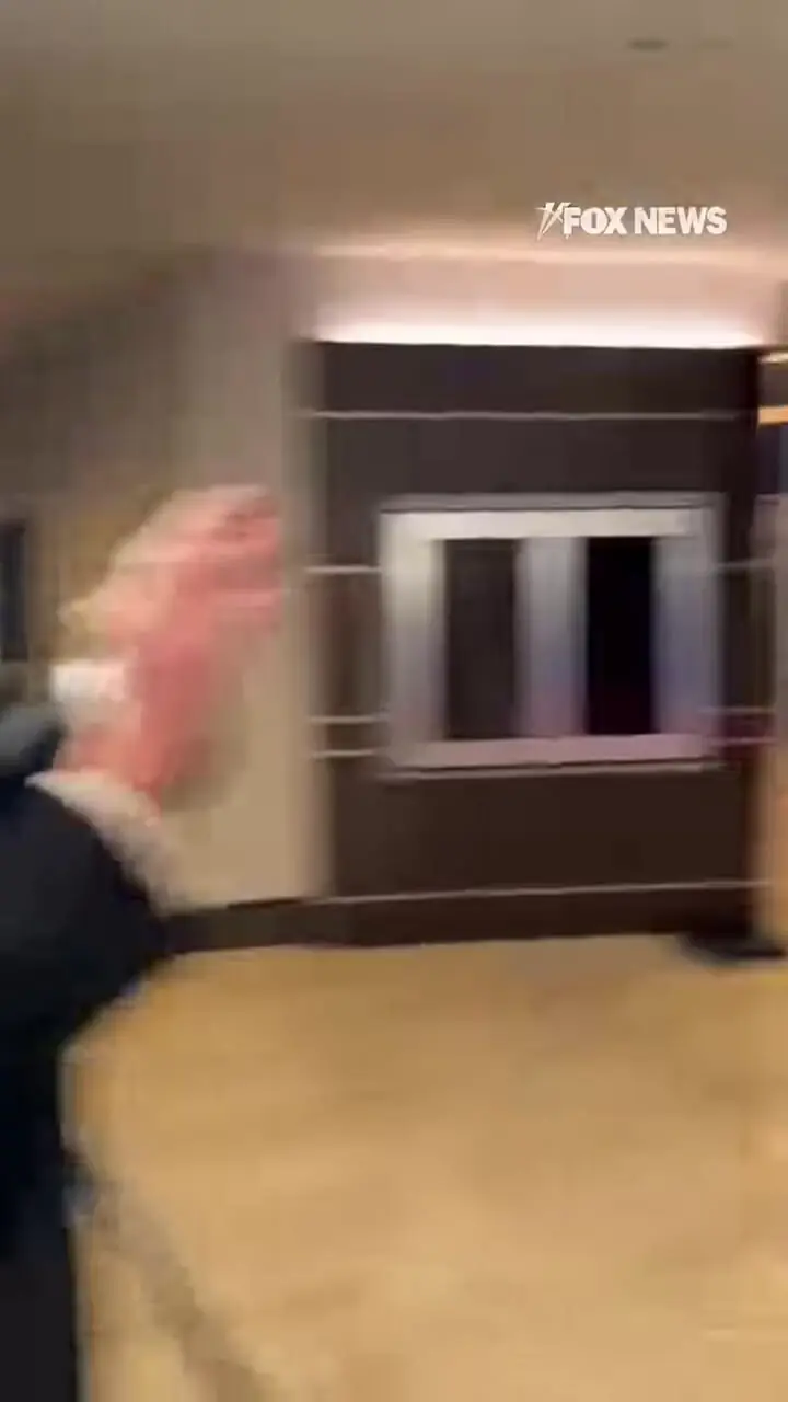 فیلم تعقیب تیرانداز در ضیافت شام ترامپ با خبرنگاران