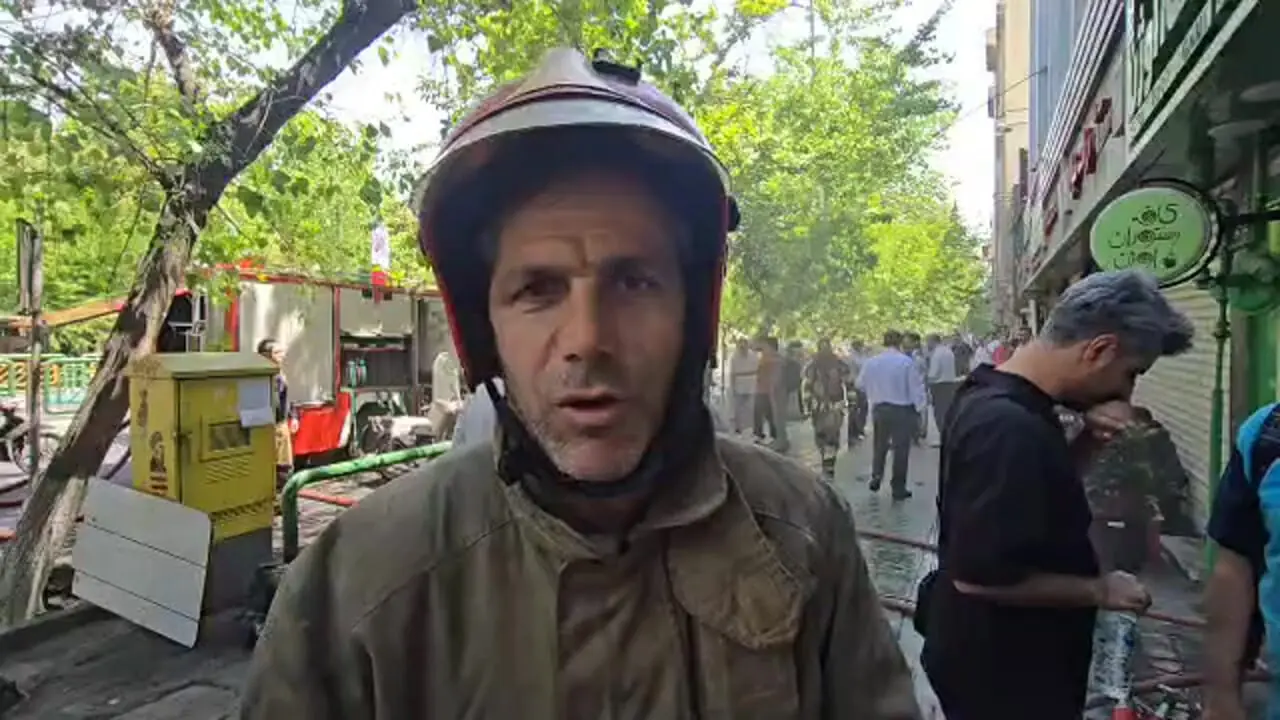 معجزه در خیابان 12  فروردین / 24 نفر از زیر خاکستر بیرون آمدند + فیلم