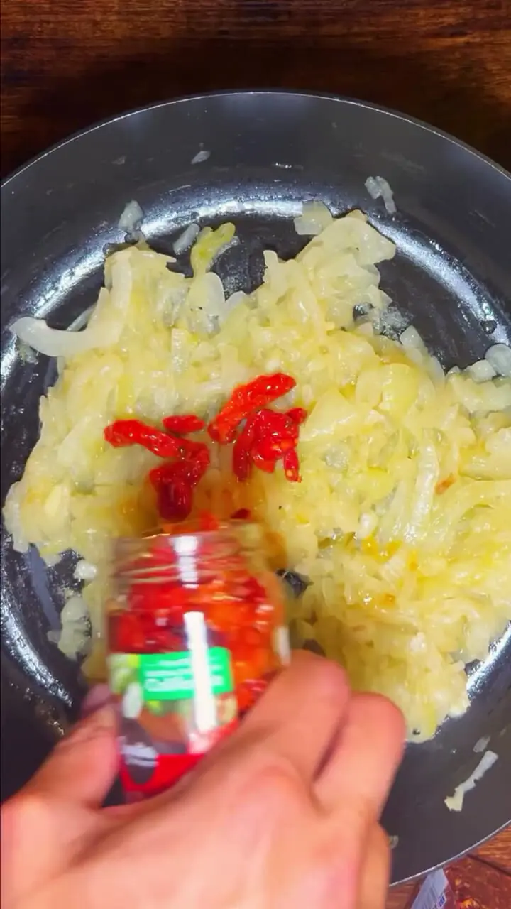 فیلم طرز درست کردن ماکارونی با سس اسفناج