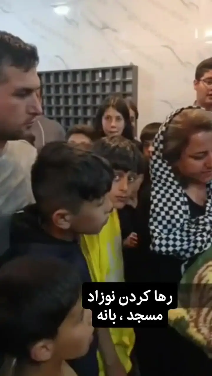 فیلم / زیباترین نوزاد ایران رها شده مقابل مسجد مولوی بانه + عکس جگرسوز