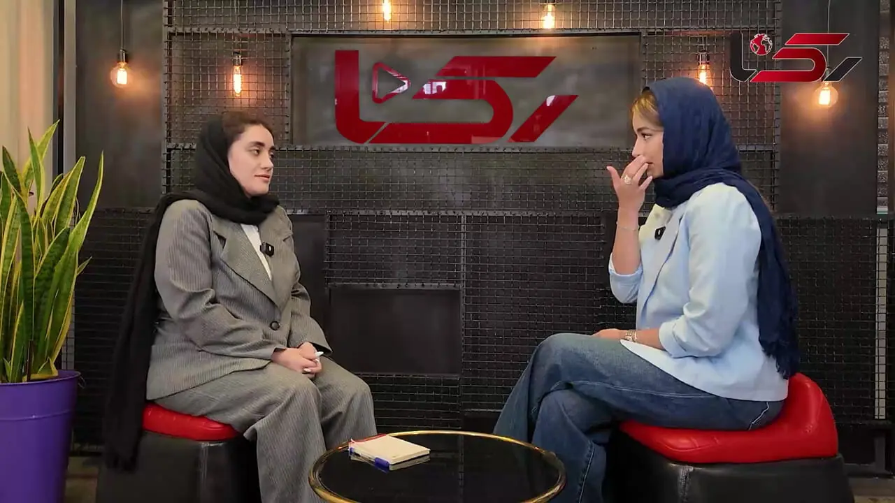 فیلم گریه خانم بازیگر سریال بی عاطفه حین مصاحبه / مه لقا مینوش زاده : در خیابان مردم میگویند ما را نکشی بذاری  توی فریزر، ما از تو می‌ترسیم / گفتم : من مردای خیانتکار رو میکشم نترس دخترجان !