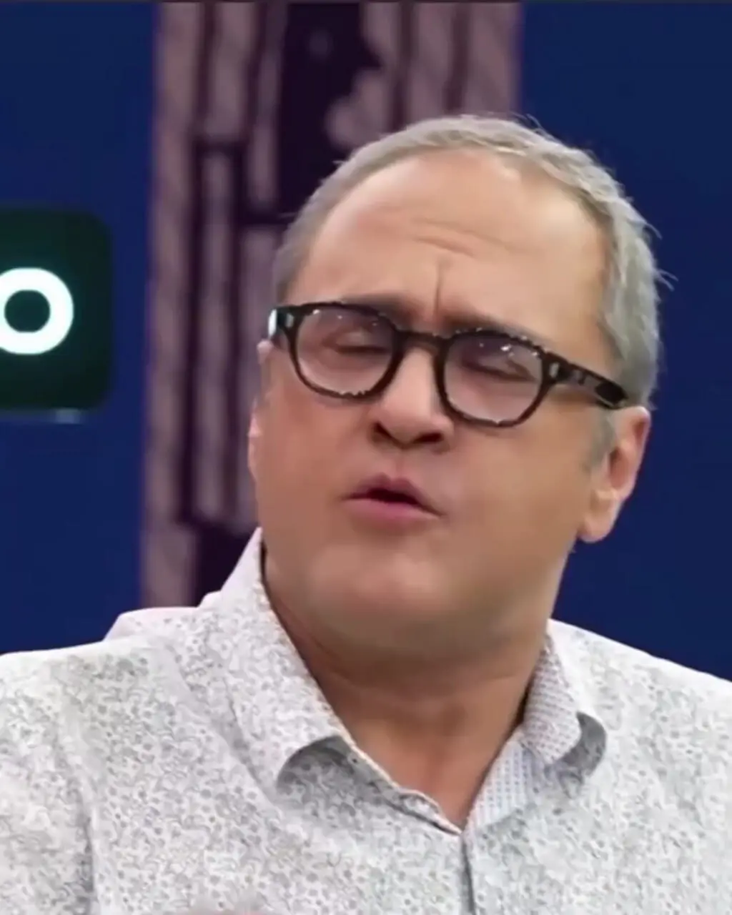 فیلم/ رامبد جوان در برنامه قیاسی: ممیزی‌های تلویزیون کلافه‌ام کرد/ می‌گفتند جناب‌خان آواز نخواند