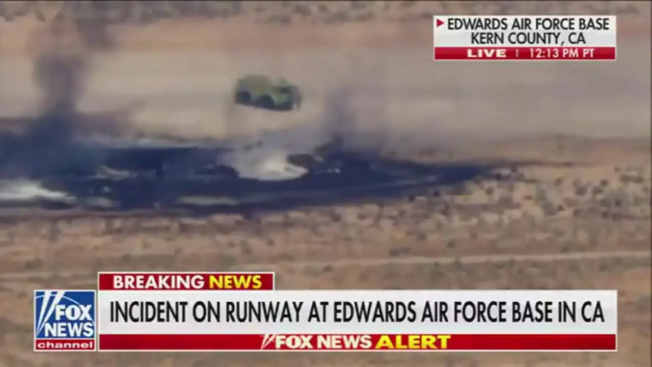 فیلم سقوط بمب‌افکن استراتژیک B-52 آمریکا در کالیفرنیا